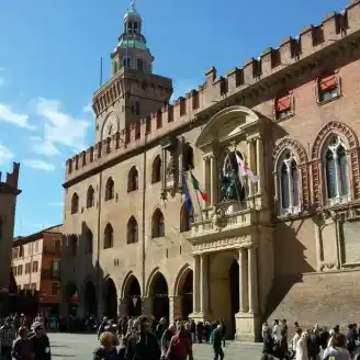 piazza grande municipio bologna 1