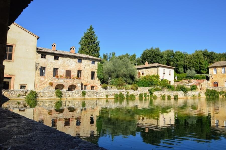 bagno vignoni toscana
