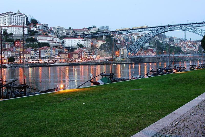 cais da ribeira e ponte luis i from gaia 2
