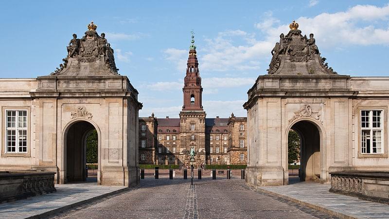 christiansborg slot copenhagen