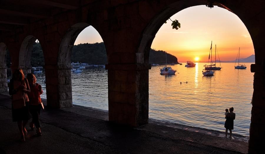 croazia cavtat mare al tramonto