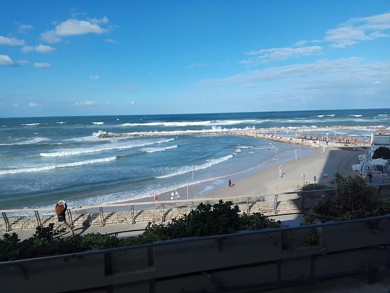 hilton beach tel aviv 1