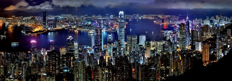hong kong skyline di notte