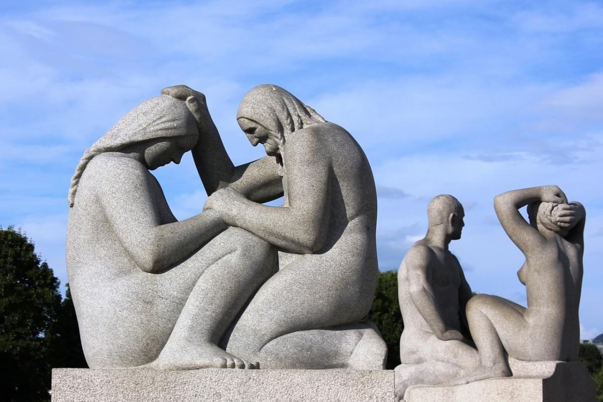 oslo parco statue