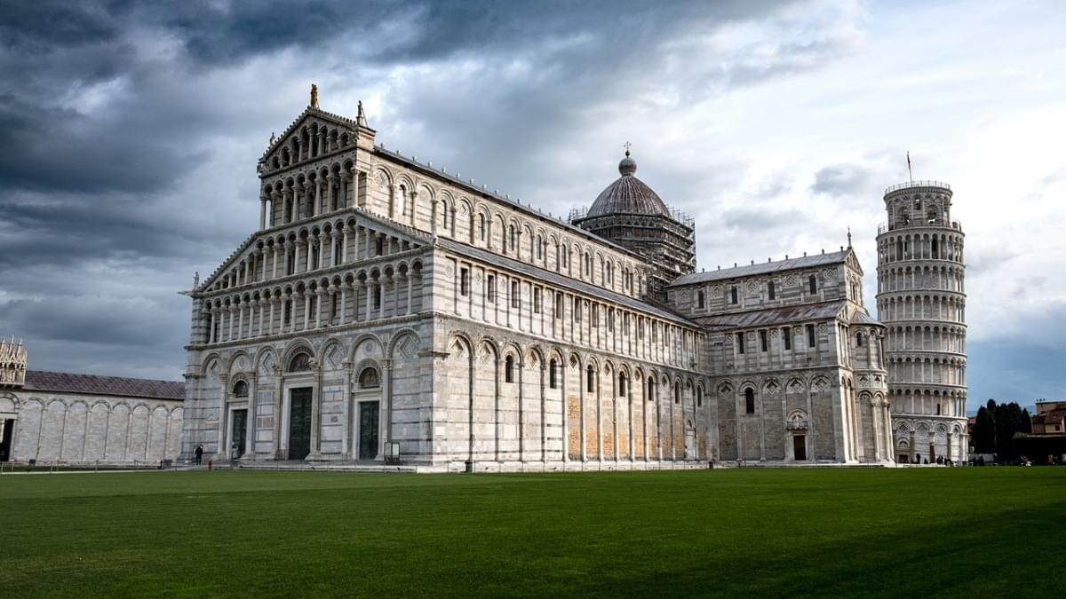 pisa torre architettura duomo 1