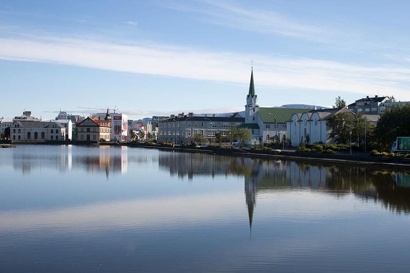 tjornin lago reykjavik