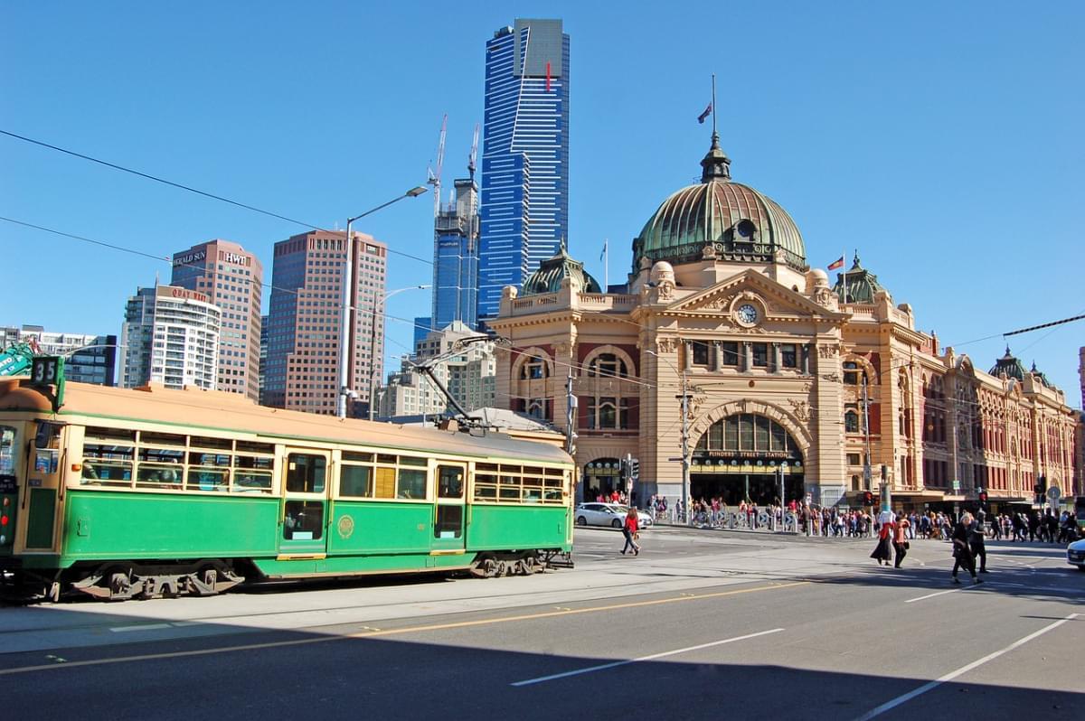 tram la stazione di flinders street 1